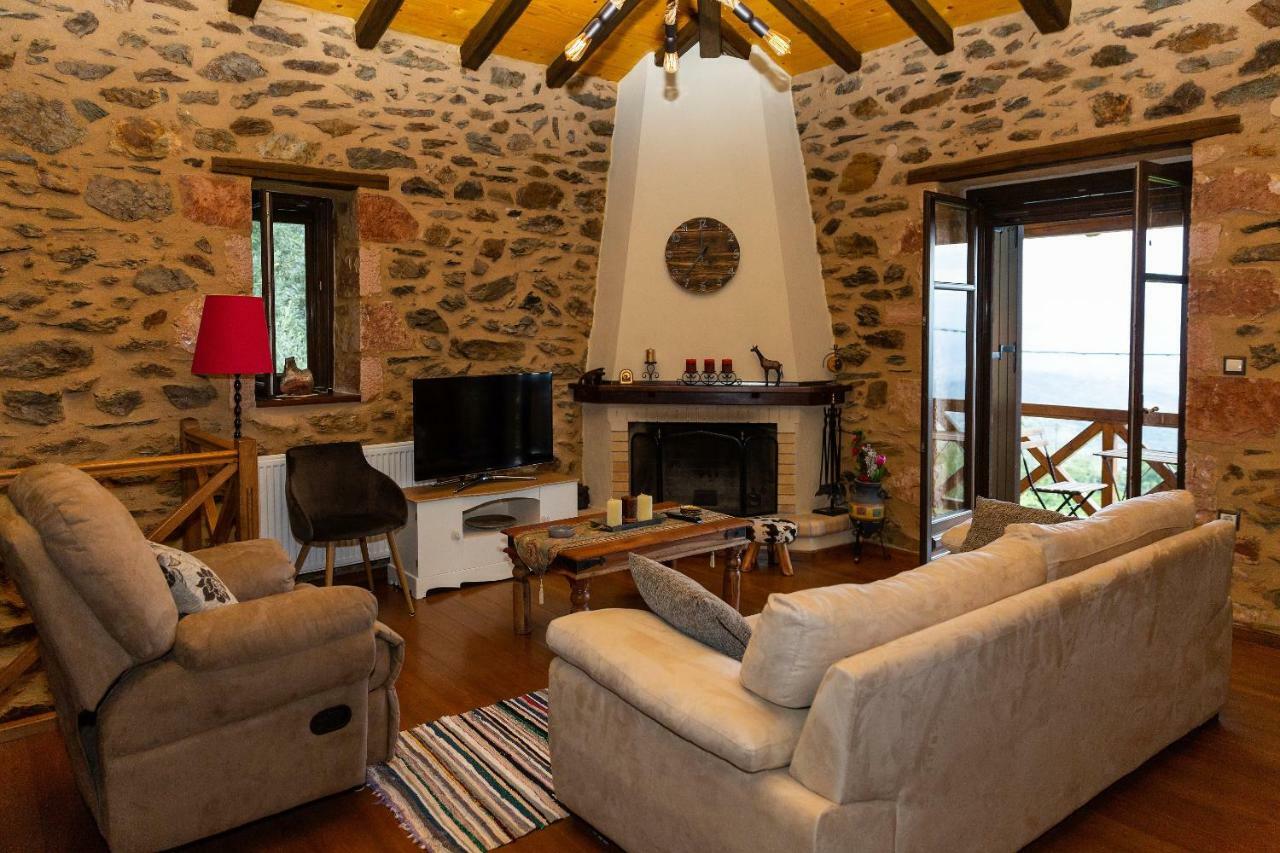 Luxury House In The Hills Guest House Спарти Екстериор снимка