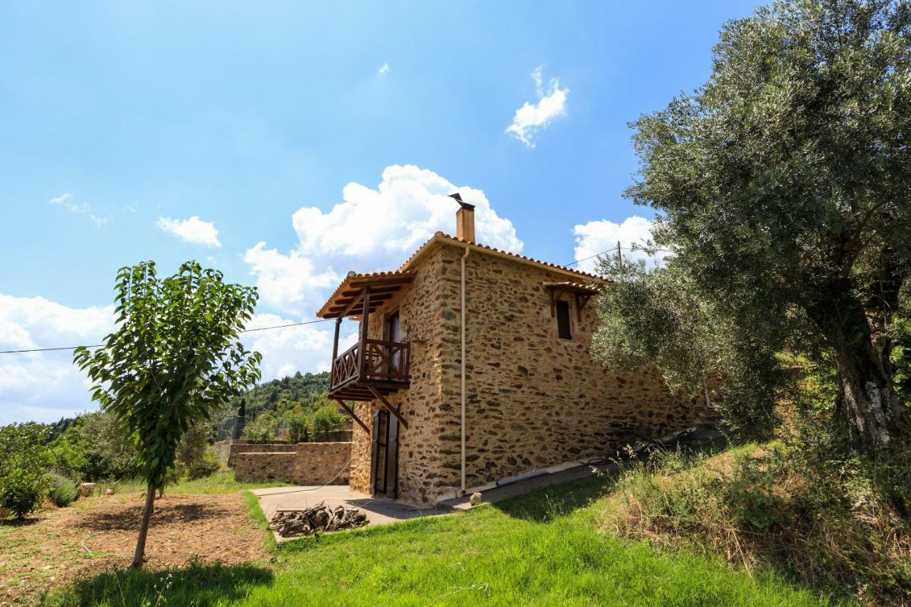 Luxury House In The Hills Guest House Спарти Екстериор снимка