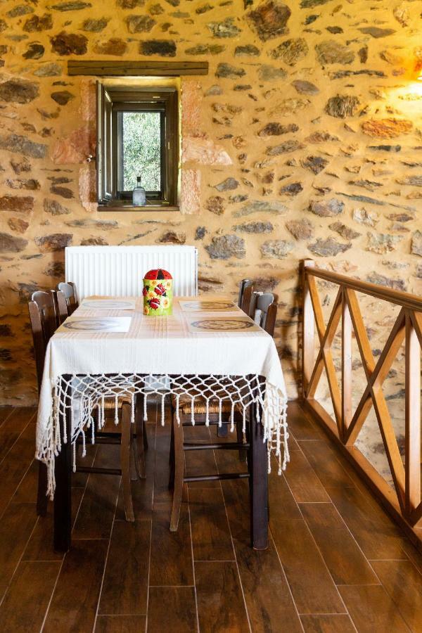 Luxury House In The Hills Guest House Спарти Екстериор снимка